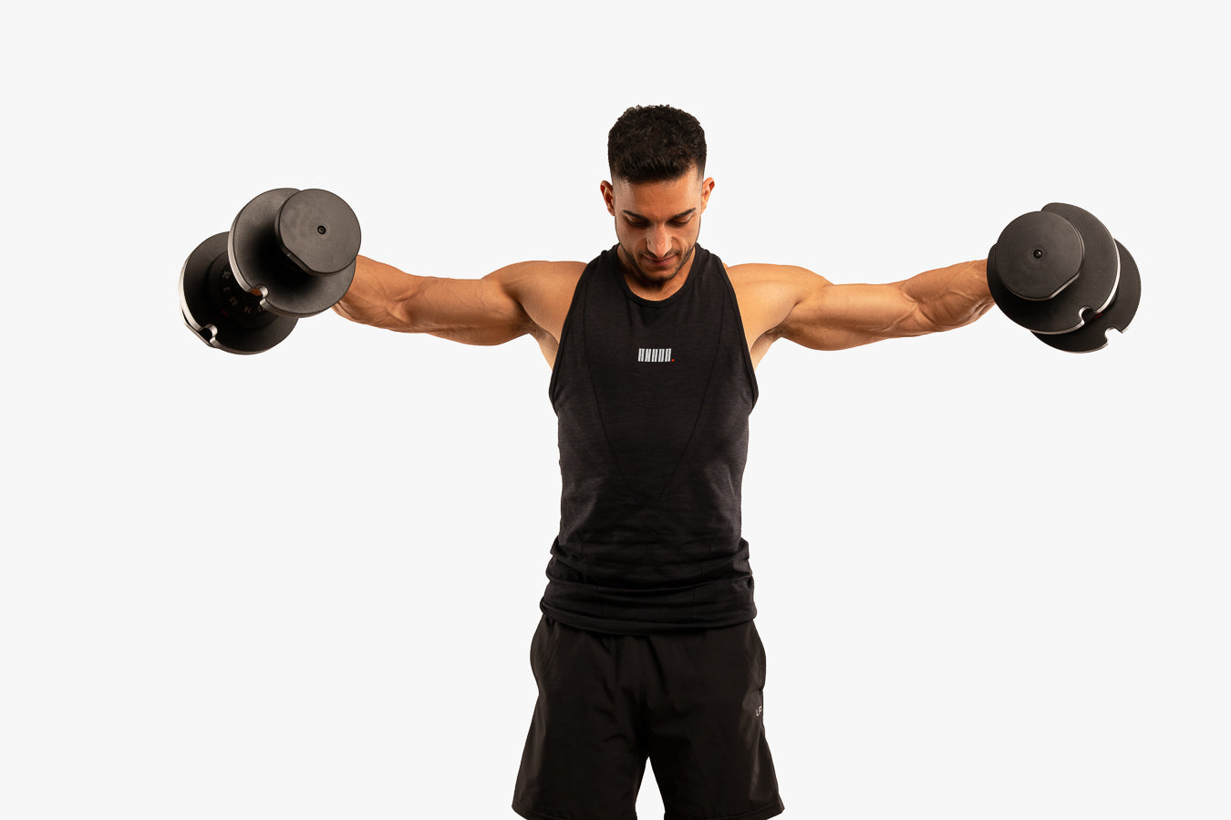Das Gewicht der ANHOR-Hanteln ist schnell und einfach verstellbar – für mehr Dynamik im Training.